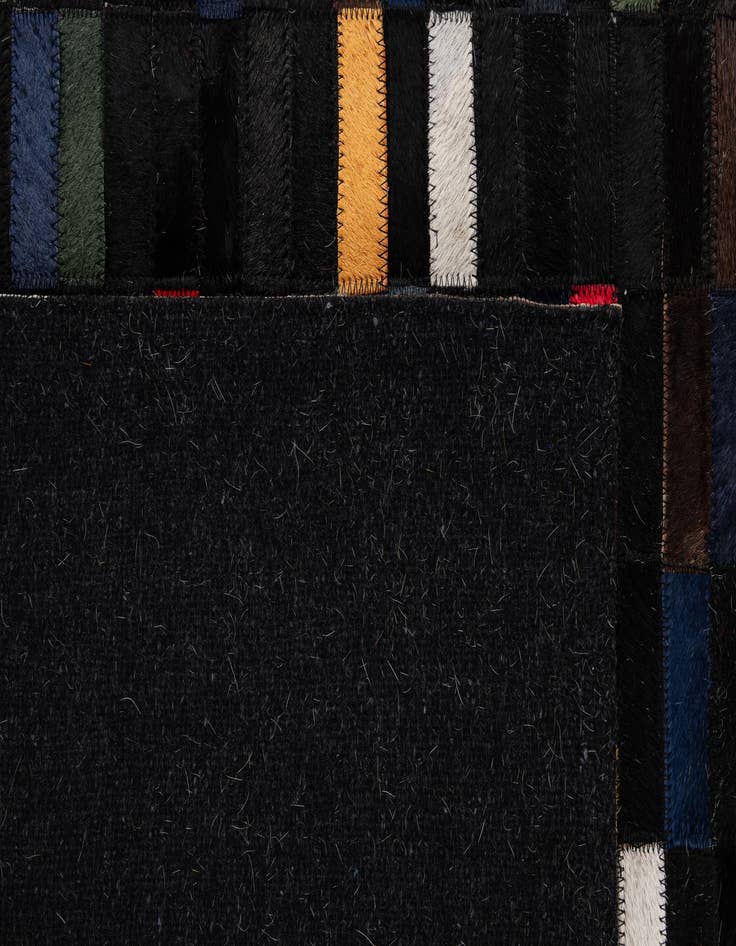 Detail image of 5' 2 x 7' 11 Cowhide - Patchwork Rug