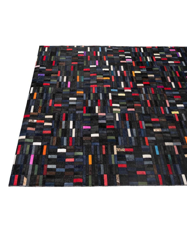 Detail image of 5' 1 x 8' 1 Cowhide - Patchwork Rug
