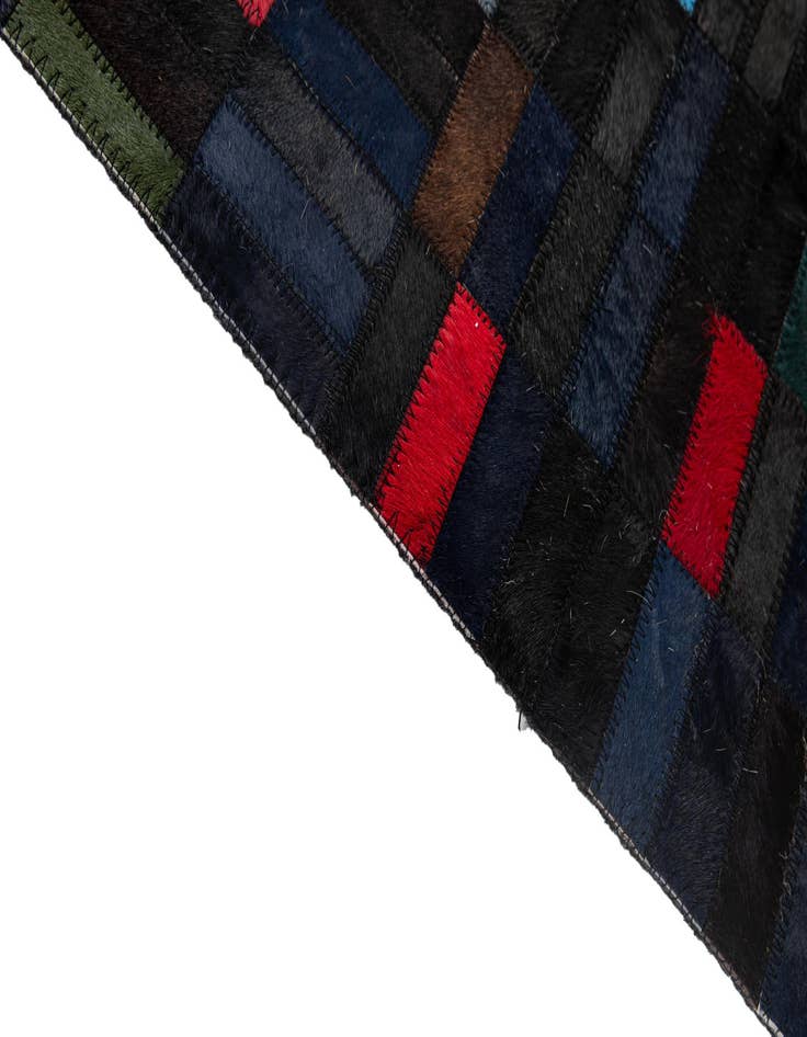 Detail image of 5' 1 x 8' 1 Cowhide - Patchwork Rug