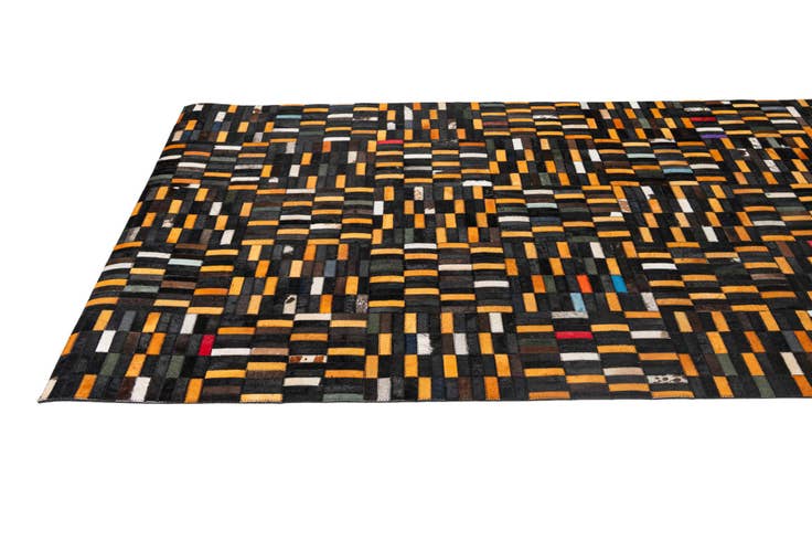 Detail image of 4' 11 x 7' 11 Cowhide - Patchwork Rug
