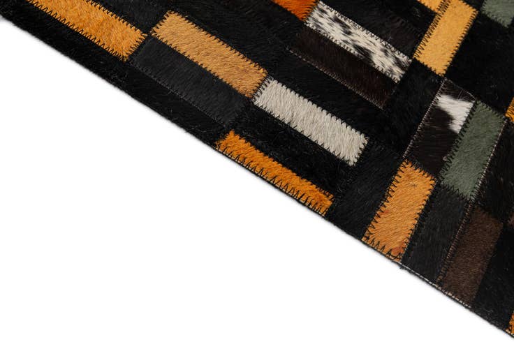 Detail image of 4' 11 x 7' 11 Cowhide - Patchwork Rug