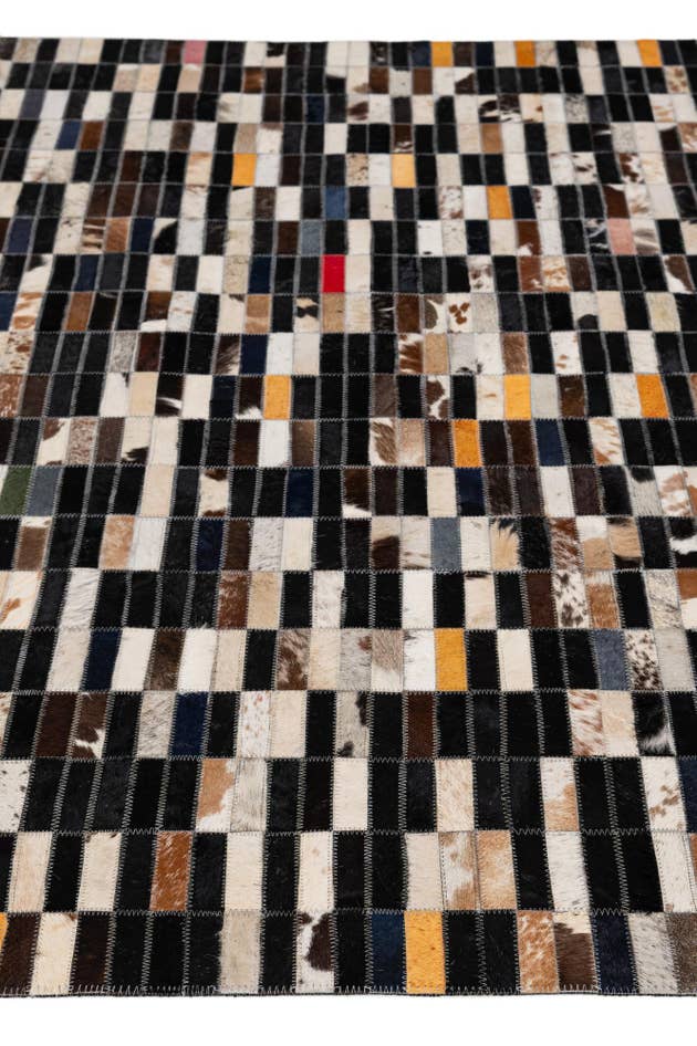 Detail image of 4' 11 x 7' 11 Cowhide - Patchwork Rug