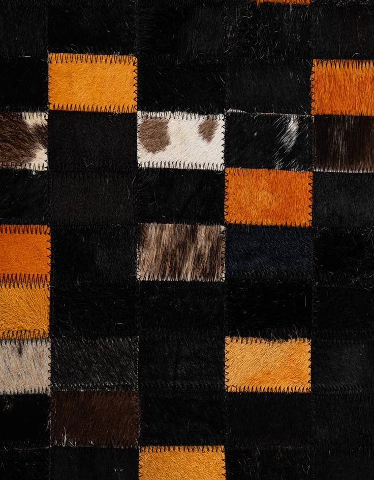 Detail image of 5' 2 x 8' Cowhide - Patchwork Rug