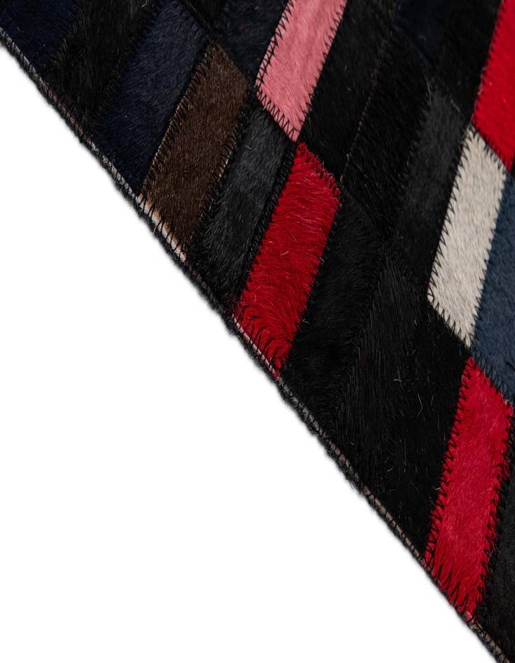 Detail image of 5' 2 x 7' 11 Cowhide - Patchwork Rug