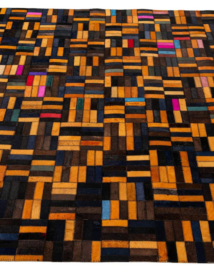 Detail image of 5' x 7' 11 Cowhide - Patchwork Rug