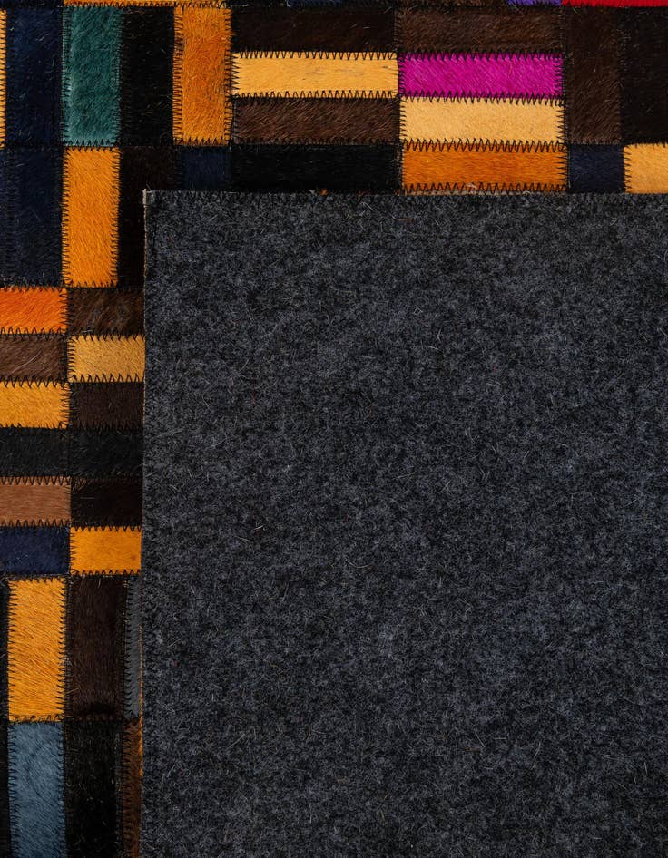 Detail image of 5' x 7' 11 Cowhide - Patchwork Rug