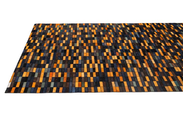 Detail image of 5' x 7' 11 Cowhide - Patchwork Rug