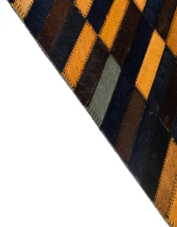 Detail image of 5' x 7' 11 Cowhide - Patchwork Rug