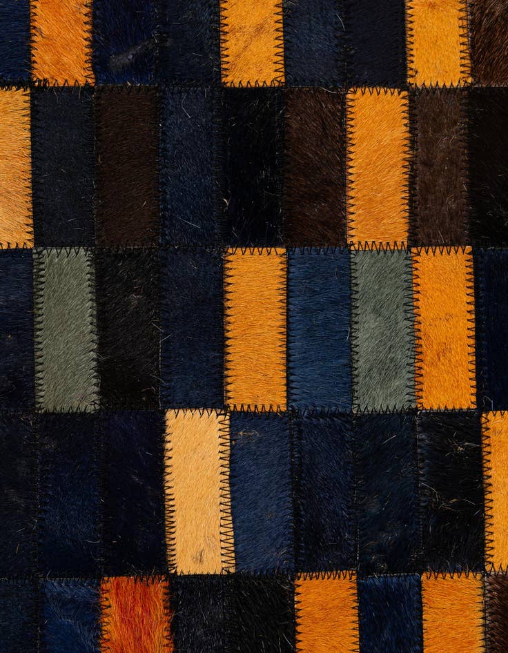 Detail image of 5' x 7' 11 Cowhide - Patchwork Rug