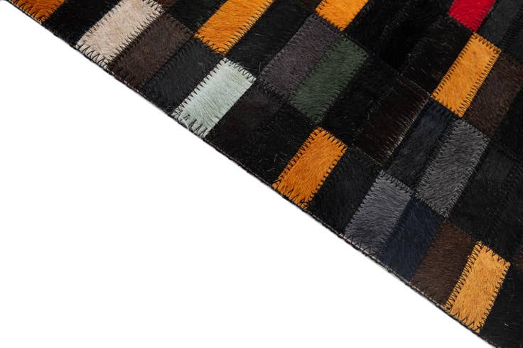 Detail image of 5' 2 x 7' 11 Cowhide - Patchwork Rug