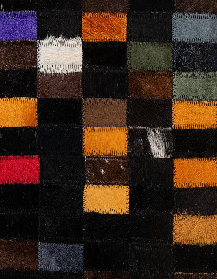 Detail image of 5' 2 x 7' 11 Cowhide - Patchwork Rug