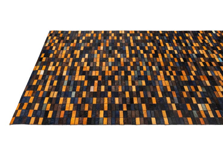Detail image of 5' x 7' 11 Cowhide - Patchwork Rug
