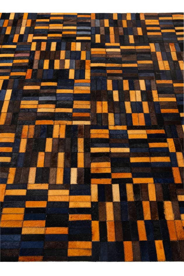 Detail image of 4' 11 x 7' 11 Cowhide - Patchwork Rug
