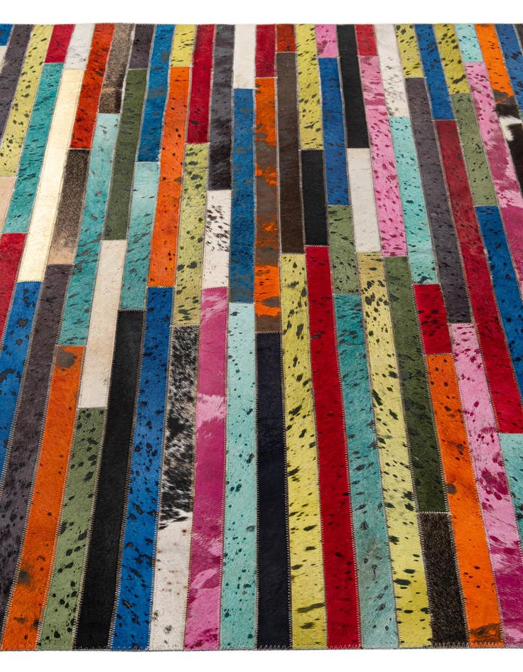 Detail image of 5' 1 x 8' 1 Cowhide - Patchwork Rug