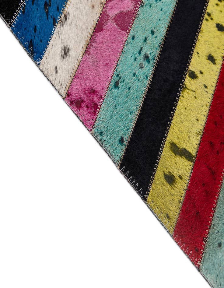 Detail image of 5' 1 x 8' 1 Cowhide - Patchwork Rug