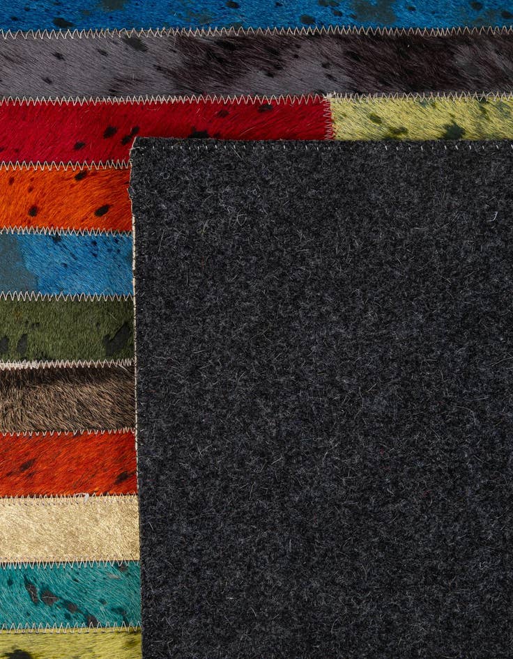 Detail image of 5' 1 x 8' 1 Cowhide - Patchwork Rug