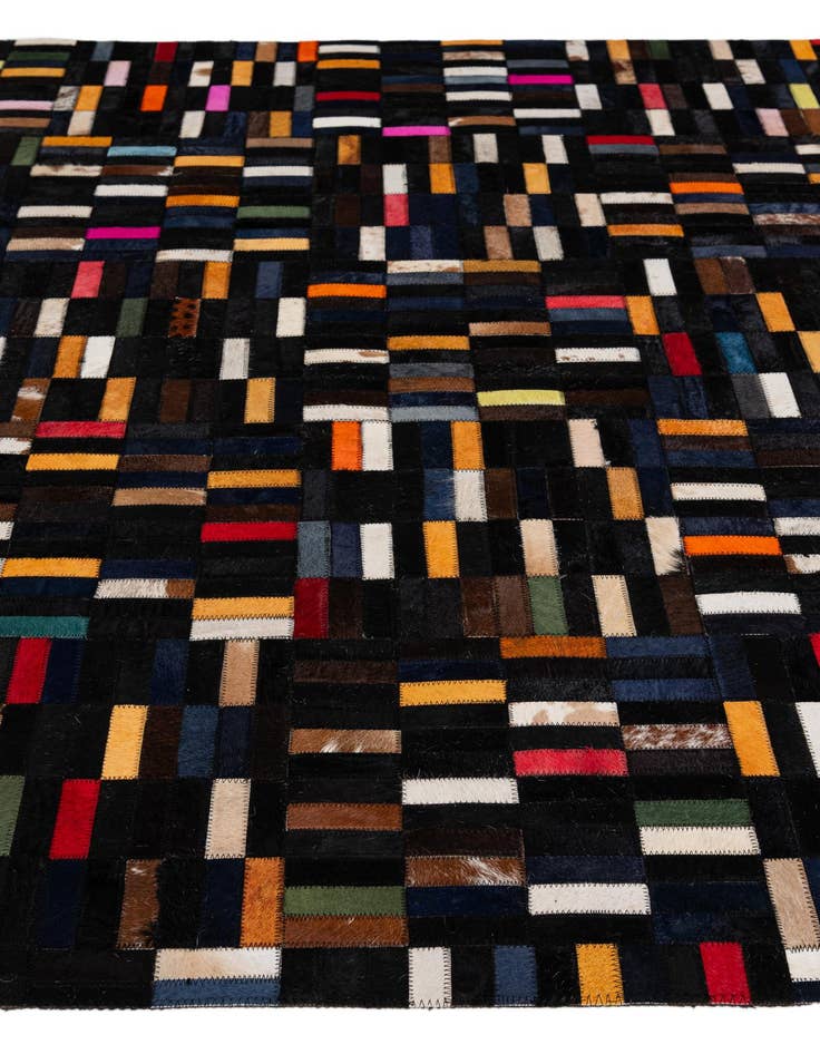 Detail image of 5' 2 x 7' 11 Cowhide - Patchwork Rug