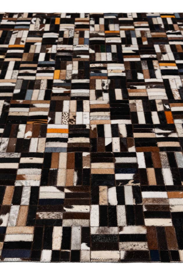 Detail image of 5' 2 x 8' Cowhide - Patchwork Rug