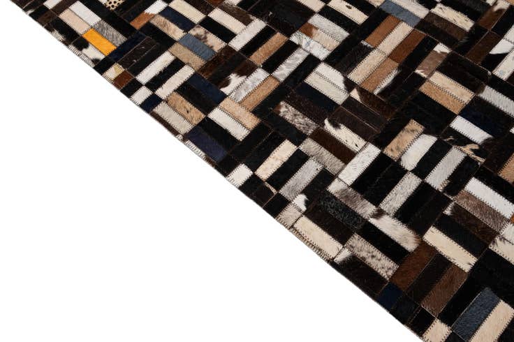 Detail image of 5' 2 x 8' Cowhide - Patchwork Rug
