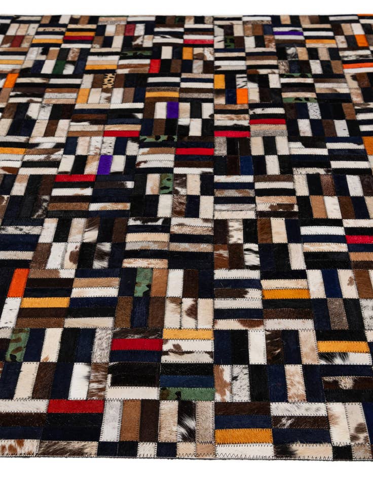 Detail image of 5' x 7' 11 Cowhide - Patchwork Rug