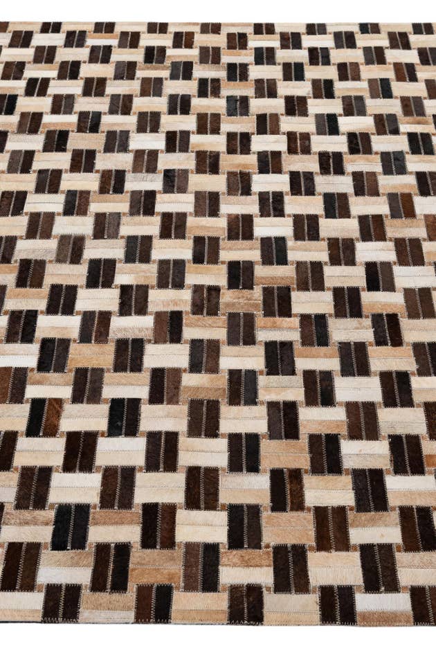 Detail image of 5' x 7' 10 Cowhide - Patchwork Rug