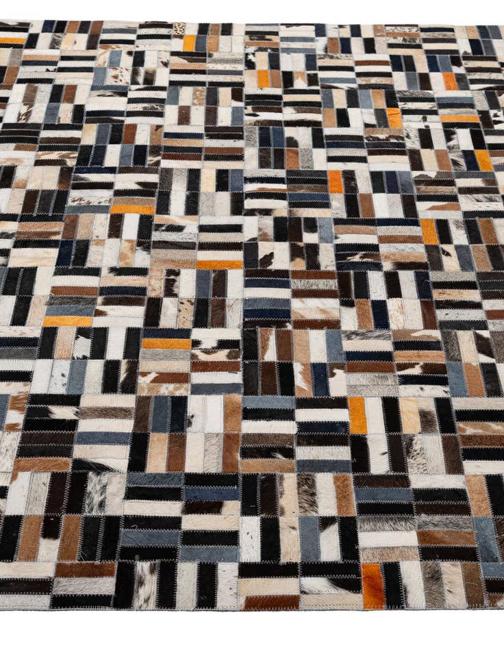 Detail image of 5' 3 x 8' Cowhide - Patchwork Rug