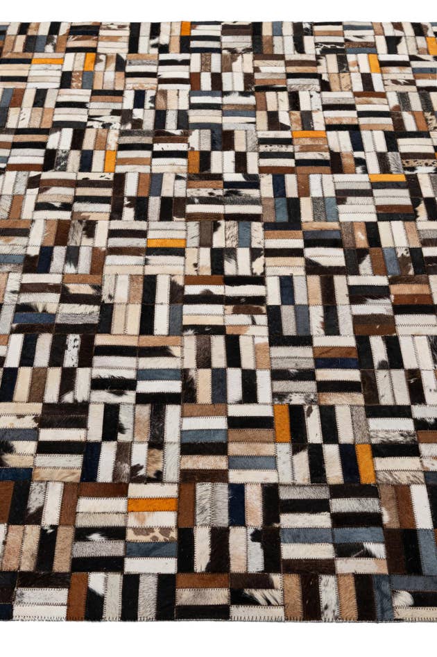 Detail image of 5' 3 x 8' Cowhide - Patchwork Rug