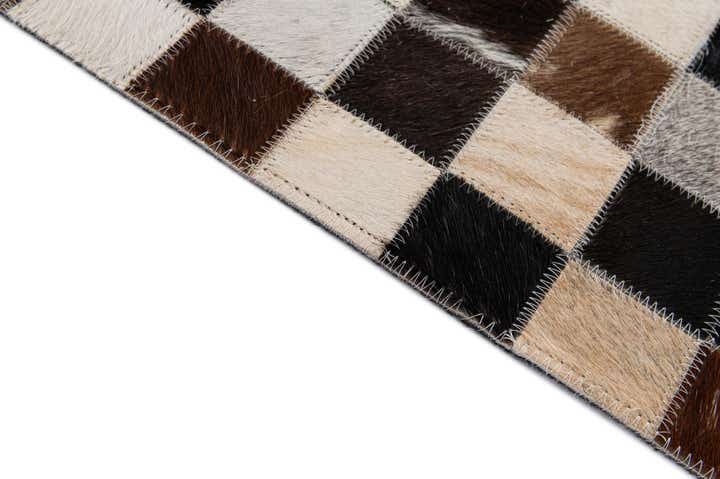 5' 1 x 8' Cowhide - Patchwork Rug