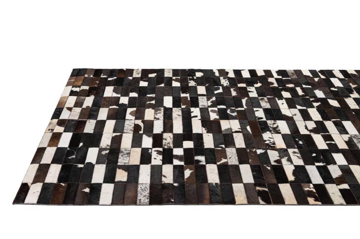 Detail image of 5' x 7' 11 Cowhide - Patchwork Rug