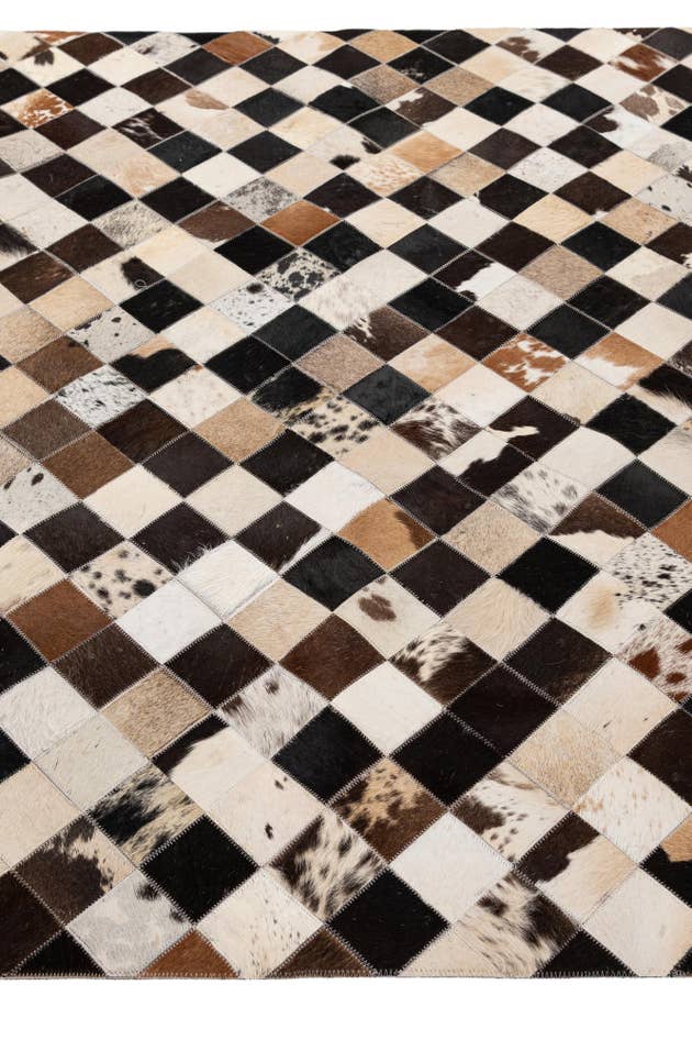Detail image of 5' 1 x 8' Cowhide - Patchwork Rug