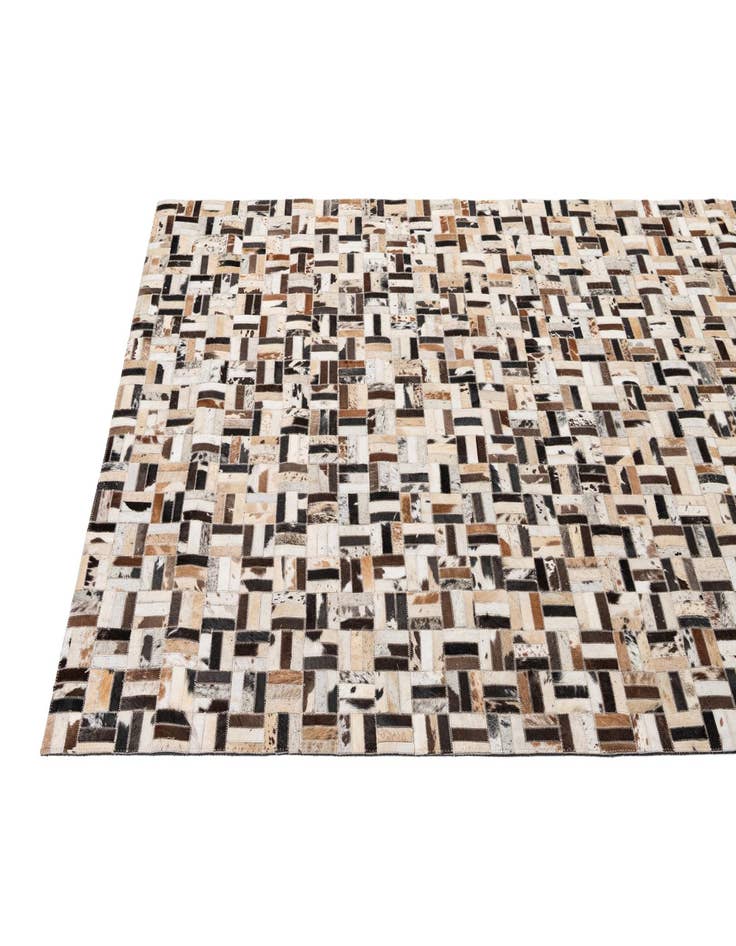 Detail image of 5' 1 x 8' Cowhide - Patchwork Rug