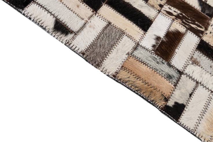 Detail image of 5' x 7' 11 Cowhide - Patchwork Rug