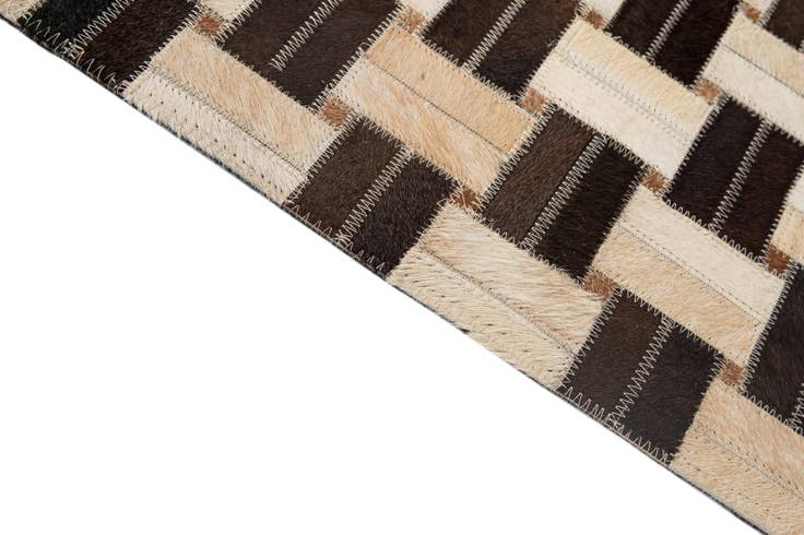 Detail image of 5' x 7' 11 Cowhide - Patchwork Rug