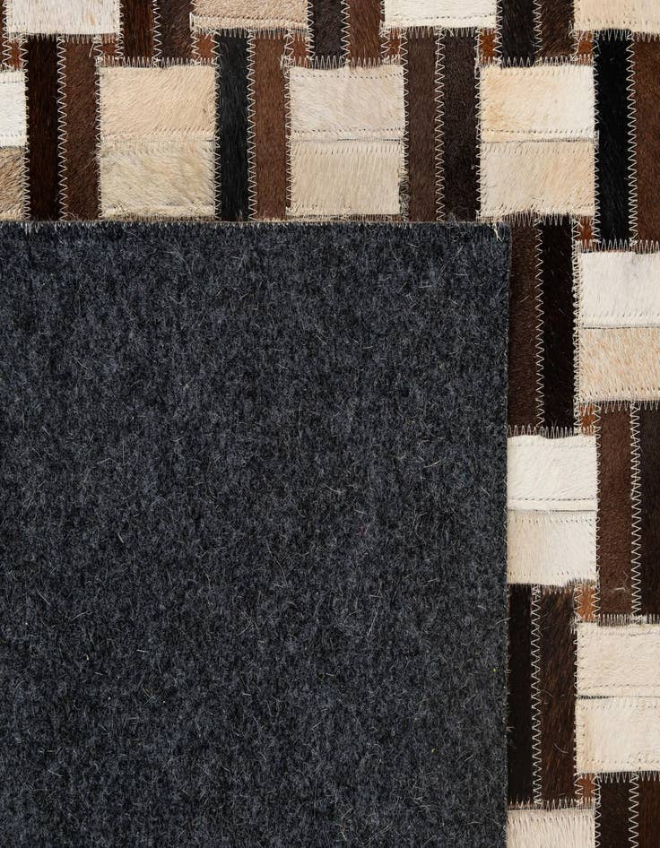 Detail image of 5' x 7' 11 Cowhide - Patchwork Rug
