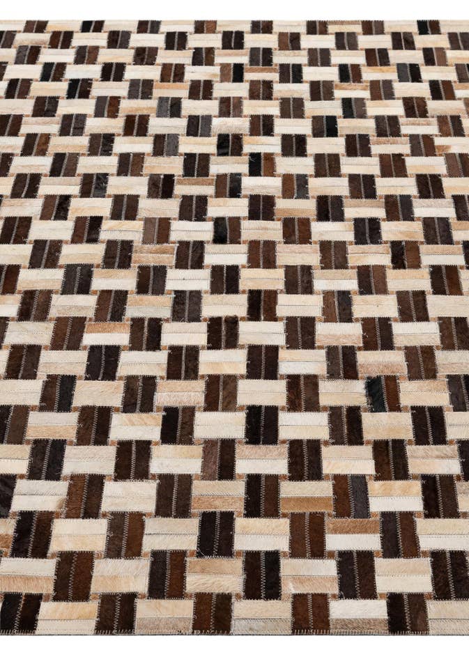 Detail image of 5' x 7' 10 Cowhide - Patchwork Rug