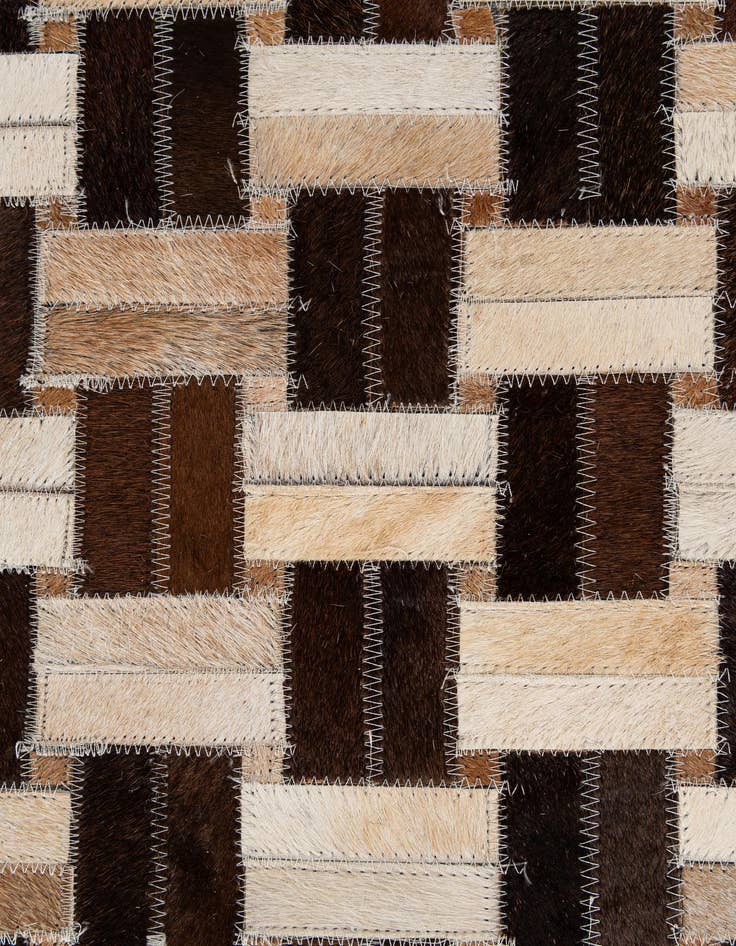 Detail image of 5' x 7' 10 Cowhide - Patchwork Rug