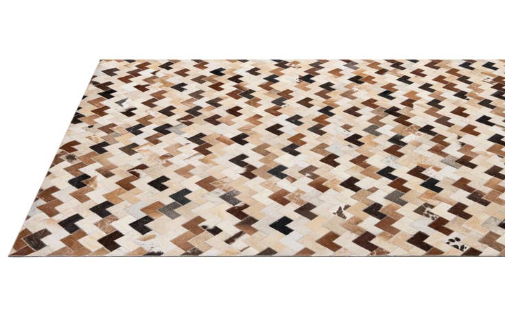 Detail image of 5' 1 x 7' 11 Cowhide - Patchwork Rug