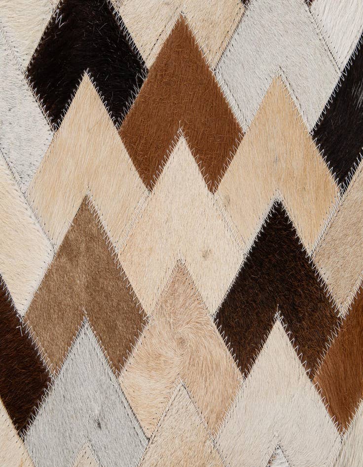 Detail image of 5' 1 x 7' 11 Cowhide - Patchwork Rug