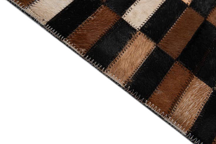 Detail image of 5' 3 x 8' Cowhide - Patchwork Rug