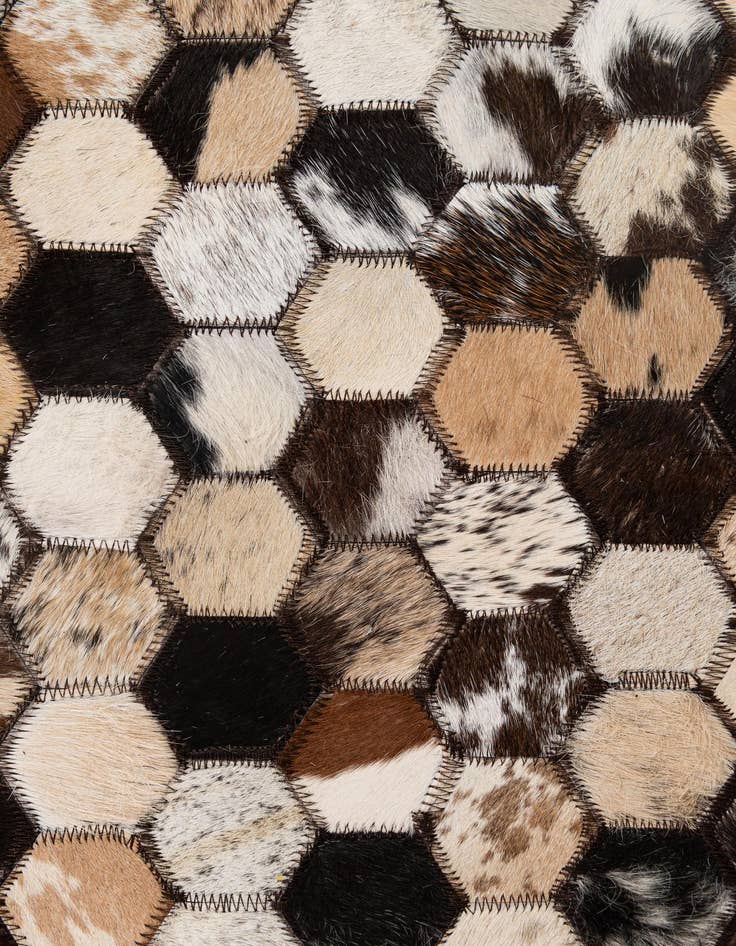 Detail image of 5' 1 x 7' 11 Cowhide - Patchwork Rug