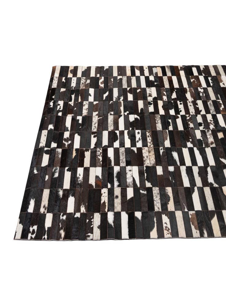 Detail image of 4' 11 x 7' 11 Cowhide - Patchwork Rug