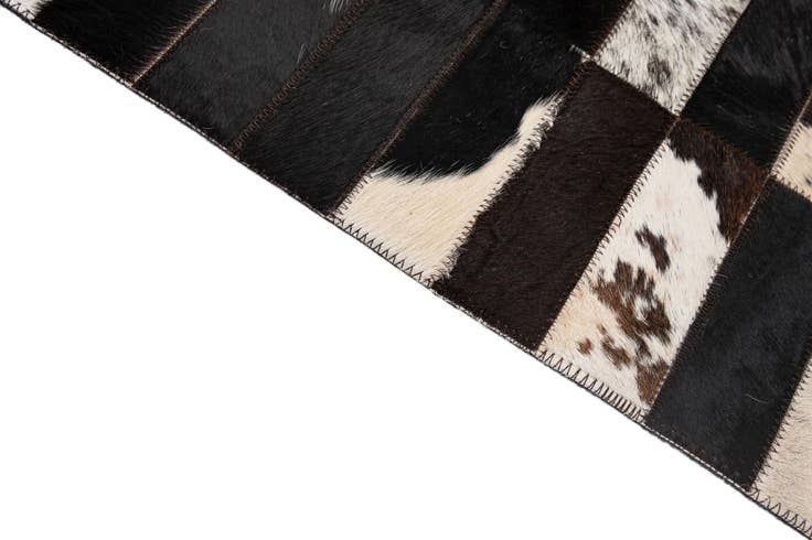 Detail image of 4' 11 x 7' 11 Cowhide - Patchwork Rug