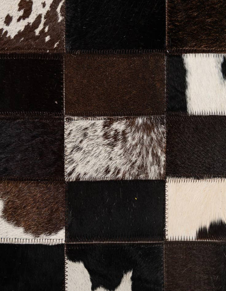 Detail image of 4' 11 x 7' 11 Cowhide - Patchwork Rug
