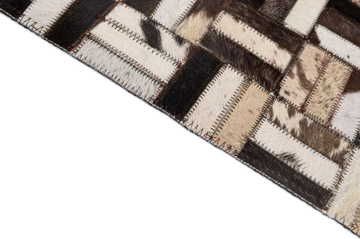 5' 1 x 8' Cowhide - Patchwork Rug