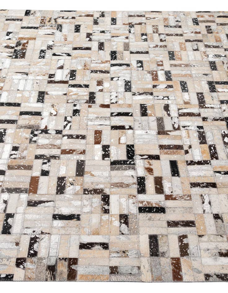 Detail image of 5' x 7' 11 Cowhide - Patchwork Rug