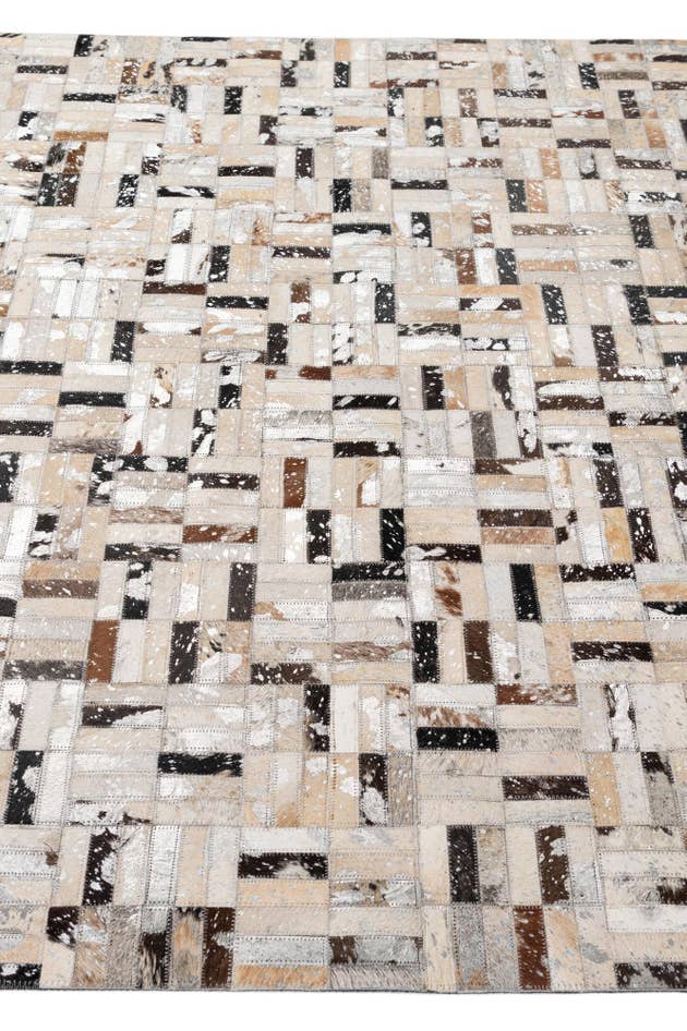 Detail image of 5' x 7' 11 Cowhide - Patchwork Rug