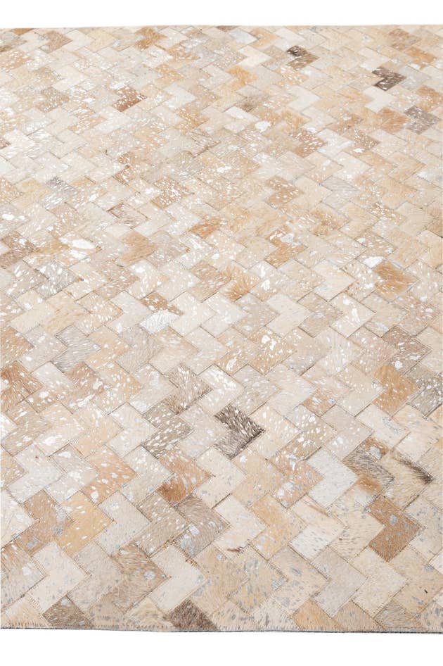 Detail image of 5' x 7' 11 Cowhide - Patchwork Rug