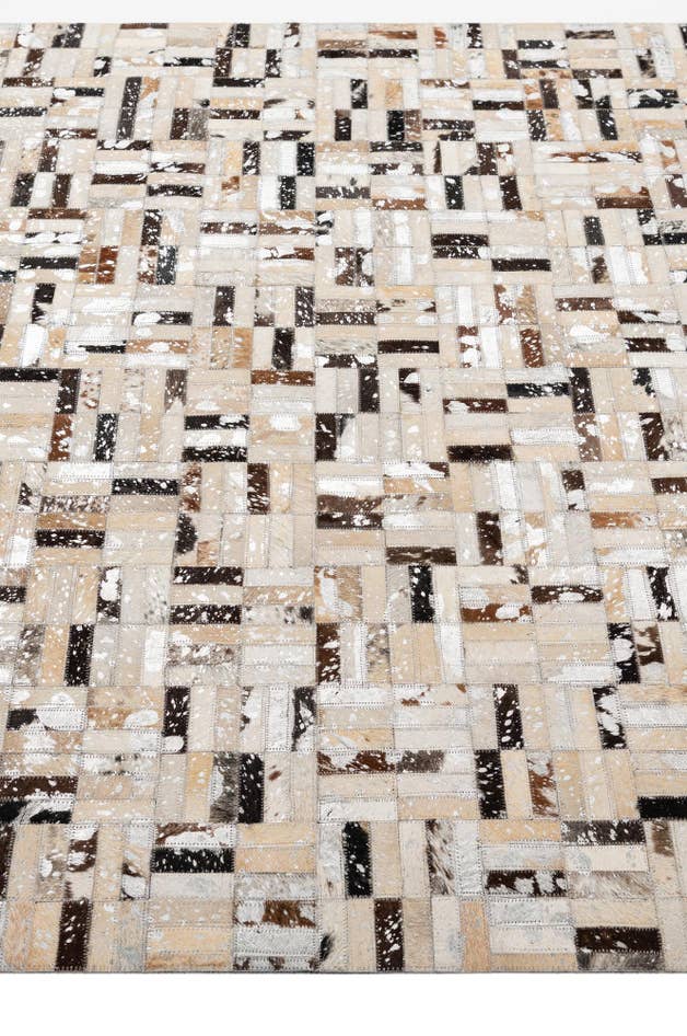 Detail image of 5' x 7' 11 Cowhide - Patchwork Rug