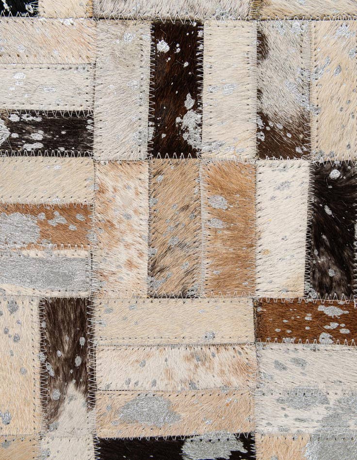 Detail image of 5' x 7' 11 Cowhide - Patchwork Rug