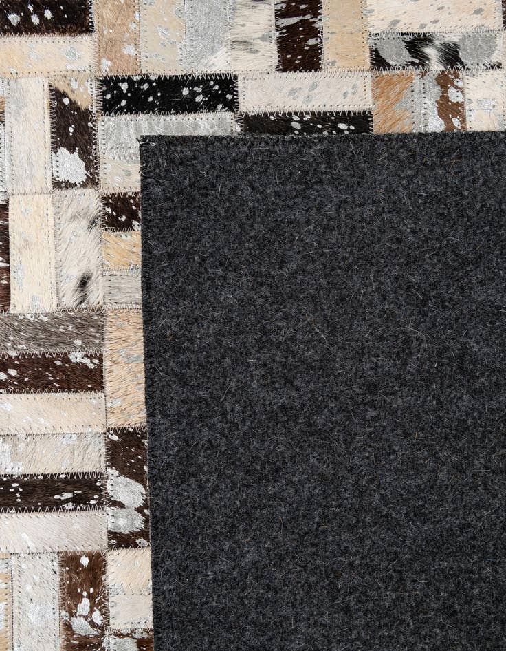 Detail image of 5' x 7' 11 Cowhide - Patchwork Rug